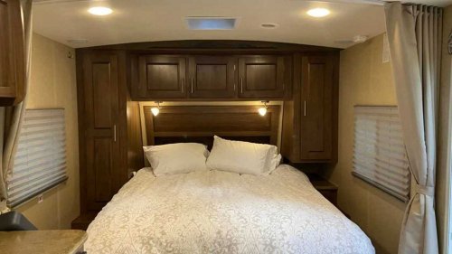 ‘And Then I See This:’ Customer’s Battery Light Comes On. The Tech Is Shocked By What He Finds Under the Hood