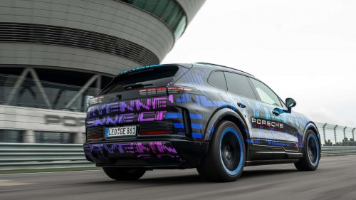The Porsche Cayenne Electric's Interior Is an Ode to Screens