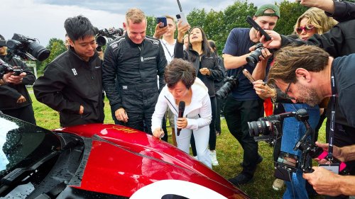 La Chinoise qui bat Bugatti atteint 496 km/h