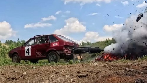 Jetson Janjikan Mobil Bertenaga Jet yang Tidak Terjadi