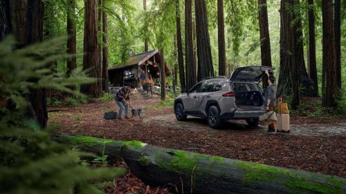 El Toyota RAV4 2026 más deseado tiene tracción 4x4 y es un híbrido más potente