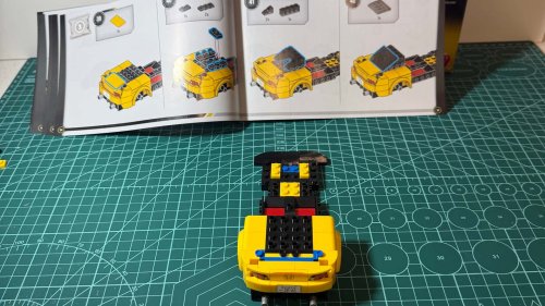 Así es el Honda S2000 de Hot Wheels y Brick Shop de Mattel