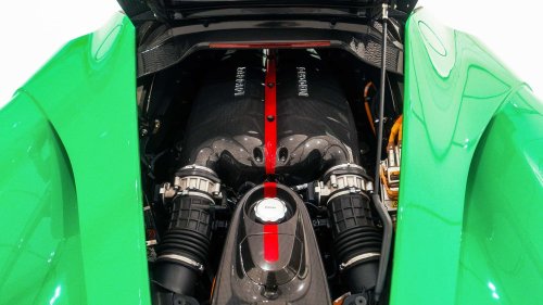 El único Ferrari verde, que perteneció a Jamiroquai, vuelve a estar a la venta