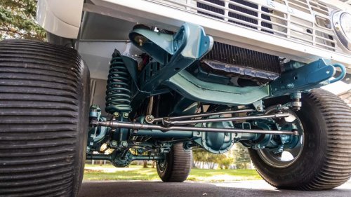Un Ford Bronco sin frenos delanteros sale a subasta