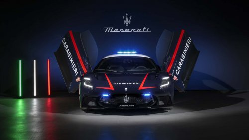 El Maserati MCPURA se transforma en un coche patrulla alucinante