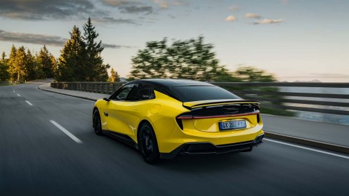 Review Lotus Emeya 2025: Lotus yang Sangat Berbeda