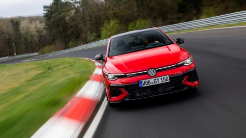 Pourquoi de plus en plus de voitures ont-elles un logo lumineux ?