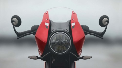 Triumph apunta a las naked de inicio con la Thruxton 400 y la Tracker 400