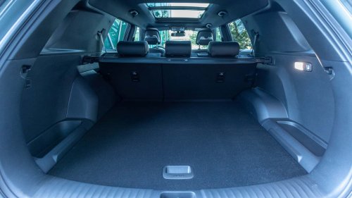 Desde 23.800 € y con motor de gasolina, híbrido o eléctrico. Con el KGM Torres, tú decides