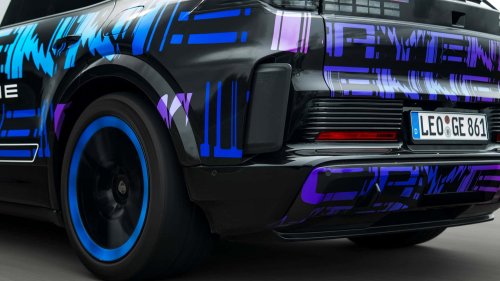 Don't Worry, Porsches Will 'Always' Have a Volume Knob