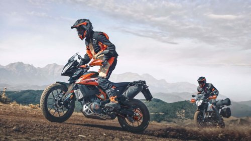 Llamada a revisión para las KTM 390 Adventure, Husqvarna Vitpilen y Svartpilen