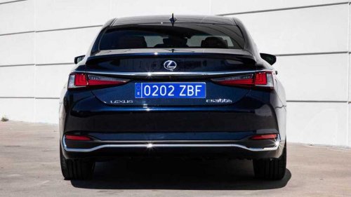 Matrículas rosas para determinados vehículos en Francia a partir de 2026