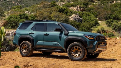 Hasta 326 CV y desde 35.500 €: este brutal todoterreno de Toyota hace olvidar al Land Cruiser