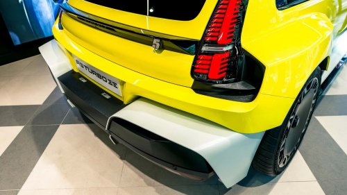 555 CV, 160.000 € y 270 km/h de velocidad punta: aún puedes comprar el nuevo Renault 5 Turbo 3E