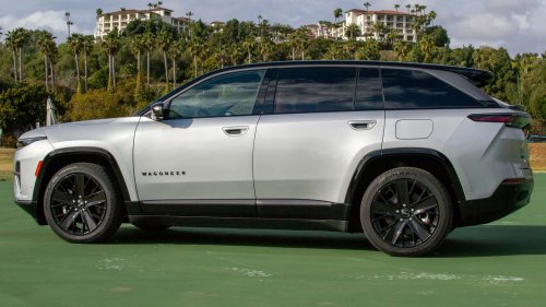 Salesman Says Woman Tried to Upgrade $88K Jeep Grand Wagoneer. Then He Tells Her How Much It’s Worth Now