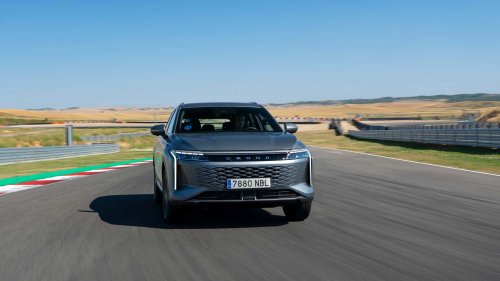 OMODA 9 SHS 2025: 535 CV y 39.900 €, para el SUV superhíbrido con 1.100 km de autonomía