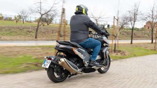 Peugeot XP 400, conducimos el maxiscooter aventurero francés