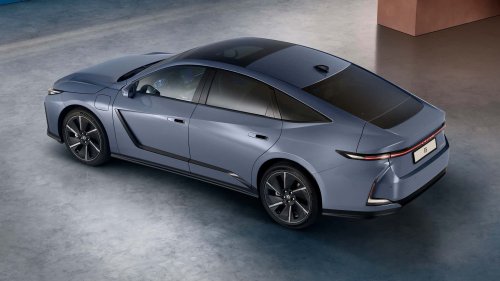 Lexus ES 2026: la berlina electrificada, ya a la venta en España