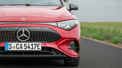 Mercedes-Benz CLA 2025: conducimos la cautivadora berlina