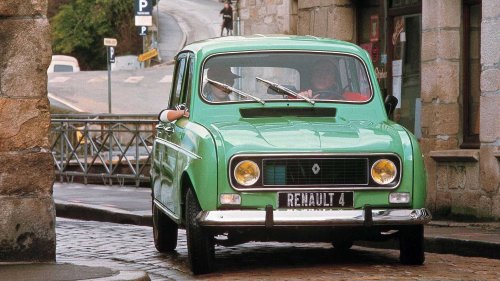 Un Renault 4 Plein Air, vendido por casi 100.000 euros en Rétromobile