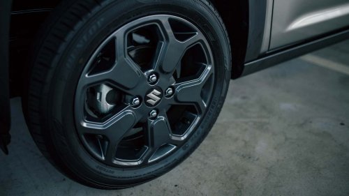 Diseño Jimny, híbrido y por 11.000 euros: este Suzuki asombra