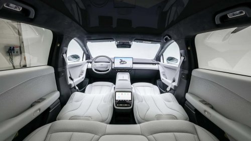 Xpeng P7+ 2026: interior y maletero de la berlina china