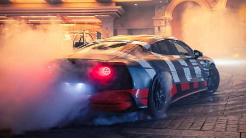 "Eines der verrücktesten Autos, die ich je gefahren bin": F1-Pilot George Russell driftet elektrischen AMG GT