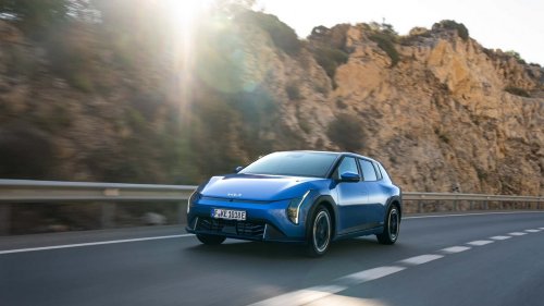 Kia EV4, primera prueba del compacto coreano fabricado en Europa