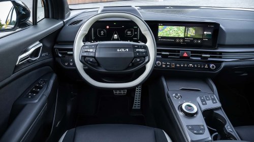 Kia Sportage vs. Toyota Corolla Cross: Hybrid-SUVs im Vergleich