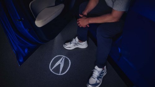 Couple Leaves After Acura Dealership Won't Come Down $1,500 to Advertised Price. Then the Husband Gets a Call