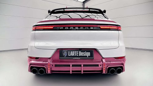 Larte präsentiert Porsche Cayenne mit pinkem Carbon-Karosseriekit
