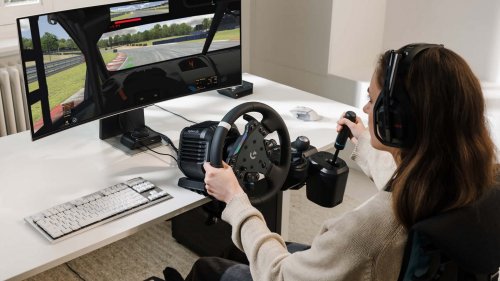Logitech's New Steering Wheel Is For Serious Sim Racers. We Got a Hands-On Look