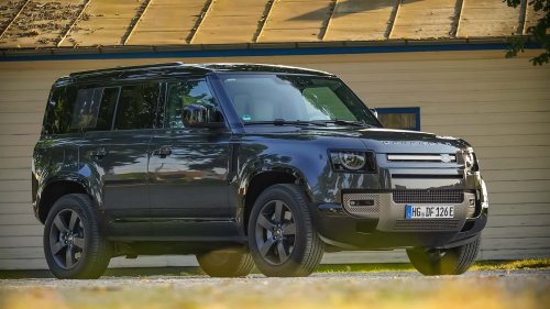 Land Rover Defender P300e im Test: Sanftmütiger Offroad-Gigant