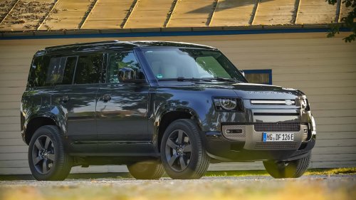 Land Rover Defender P300e im Test: Sanftmütiger Offroad-Gigant