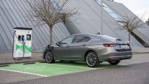 El Skoda más especial tiene etiqueta 0 y precio en España