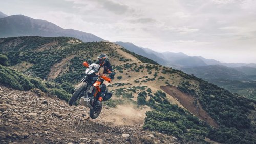 Llamada a revisión para las KTM 390 Adventure, Husqvarna Vitpilen y Svartpilen