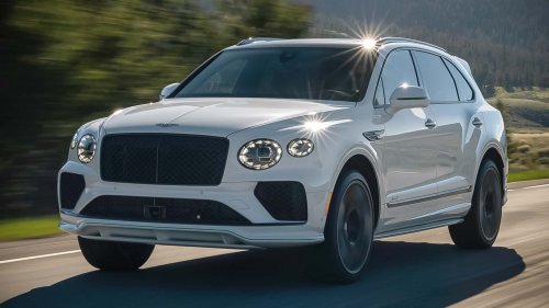‘My Mercedes Supposedly Has That': Traffic Light Expert Says Bentleys Can Predict When Lights Change Green. It Works—But How