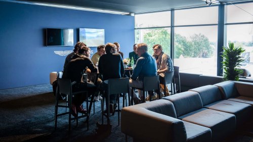 Rencana CEO Aston Martin Mengubah Merek Legendaris Ini