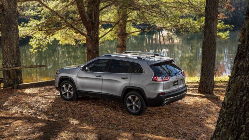 'No Engine Or Transmission Issues?': Illinois Uber Customer Gets Into 2019 Jeep Cherokee. Then He Sees the Odometer