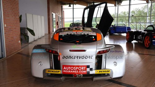 Donkervoort F22: Konsistensi Radikal dalam Konstruksi Mobil