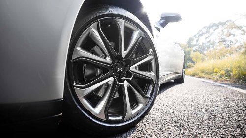 De grandes roues et tout devient un crossover