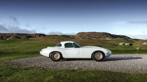 This Lovely Jaguar E-Type Restomod Is Lighter Than a Miata