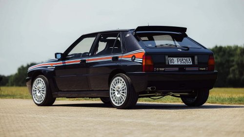 Este Lancia Delta HF Integrale negro, de Vasco Rossi, está en venta