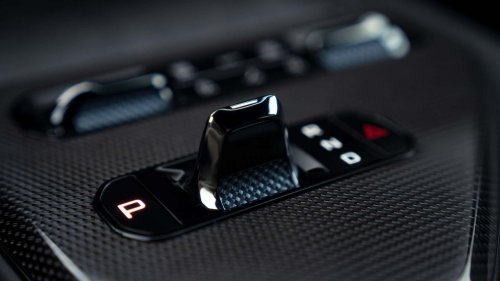 Review Lotus Emeya 2025: Lotus yang Sangat Berbeda