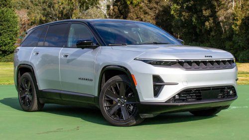 ‘It’s a Jeep Thing:’ Man Parks Jeep Wagoneer S Outside With Half Charge. Then He Tries to Drive It 2 Days Later