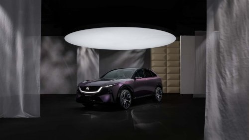 Mazda CX-6e vs Tesla Model Y, duel entre crossovers polyvalents