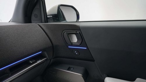 Kia no tiene intención de renunciar a los botones físicos