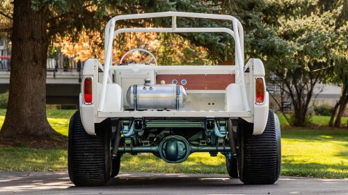 Un Ford Bronco sans freins avant est mis aux enchères