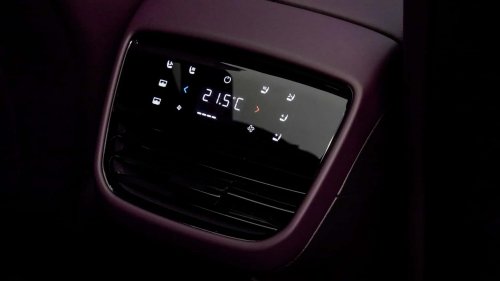 Mazda CX-6e, el interior del nuevo SUV japonés