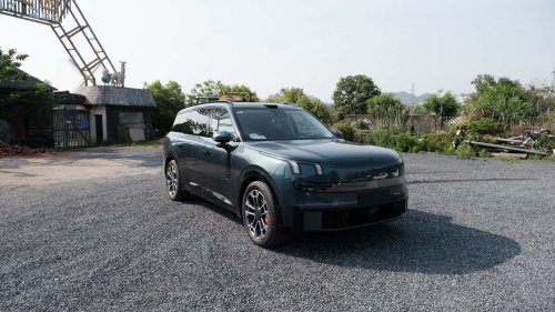 Lynk &amp; Co 900 Hybrid Mewah Bertenaga 845 HP yang Nyaman